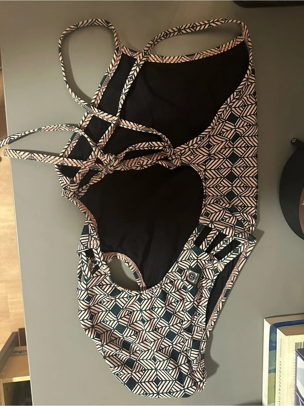 JOLYN Gavin patterned - Picture 2 of 3
